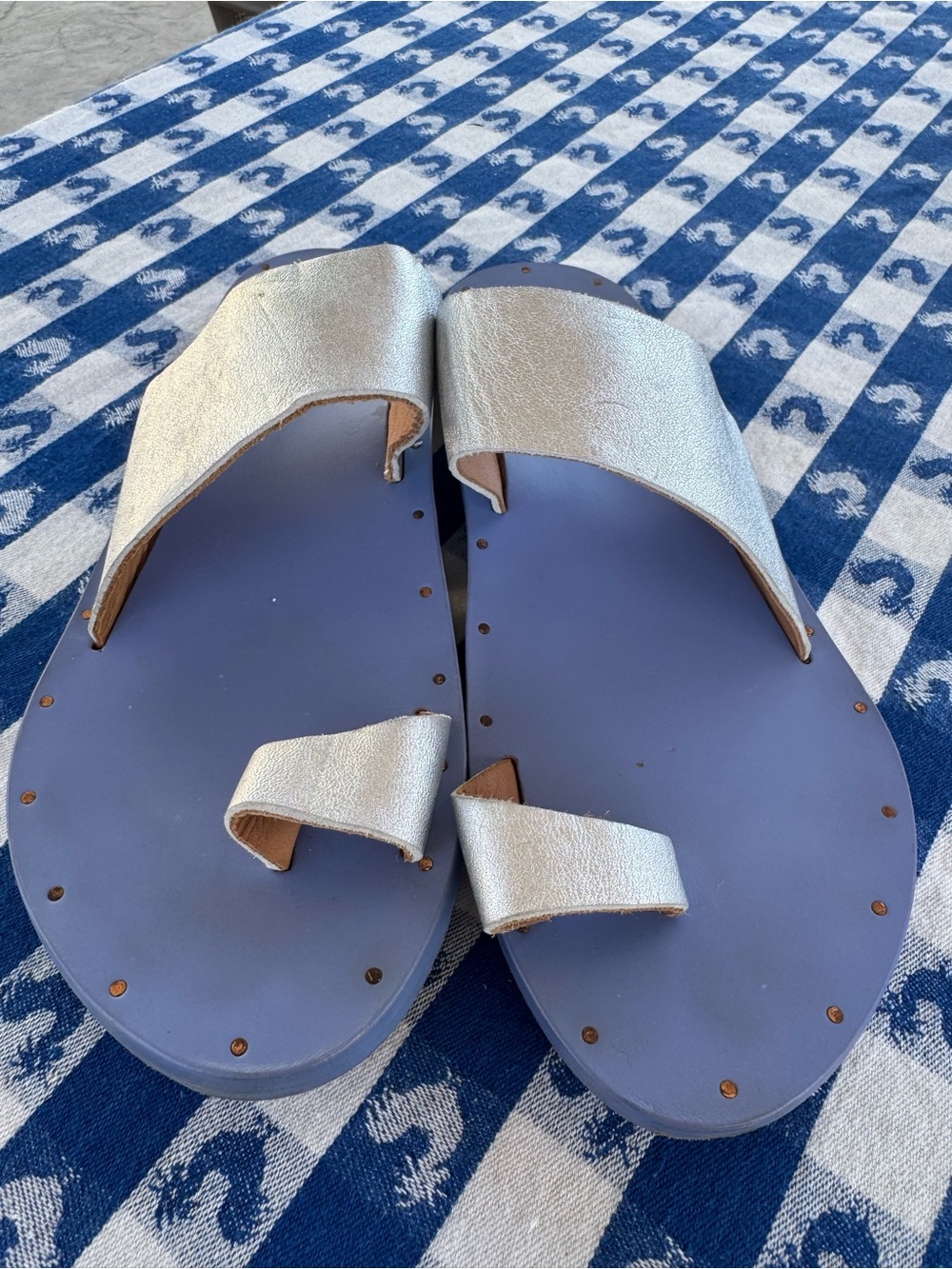 Beek women’s finch leather toe ring sandal size 8